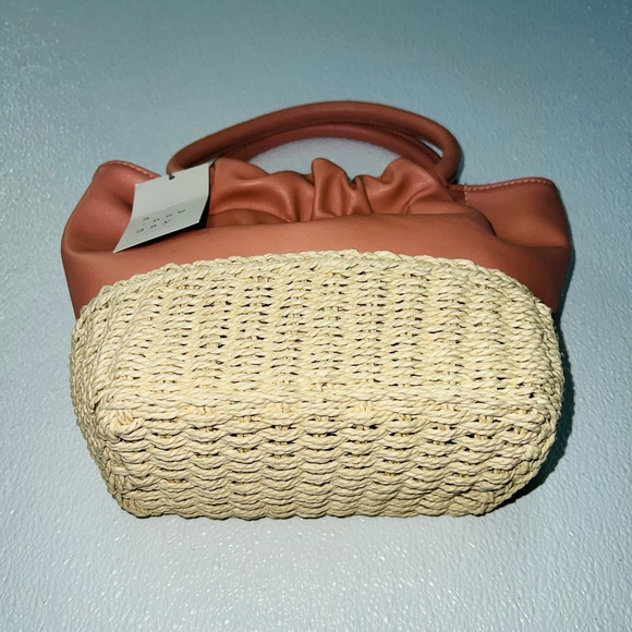 A New Day Pink Faux Leather Straw Tote Bag NWT - Picture 7 of 8